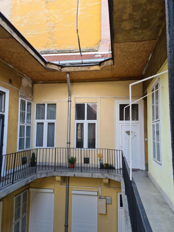 Feeling Home In The Heart Of Budapest Exteriör bild